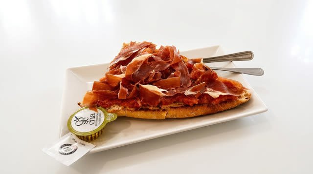 Tosta de jamón serrano